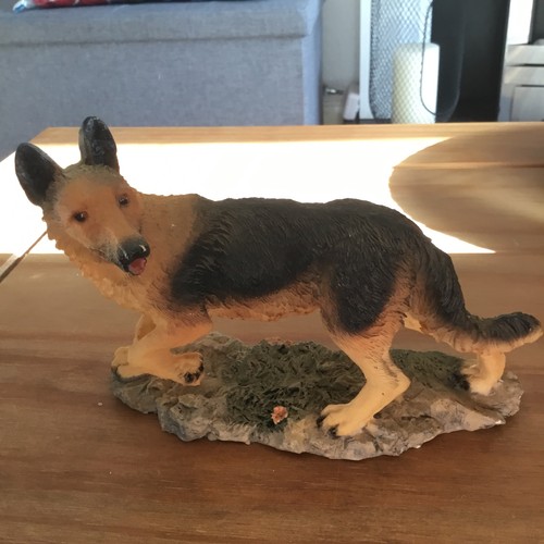 German shepherd dog - german, figure