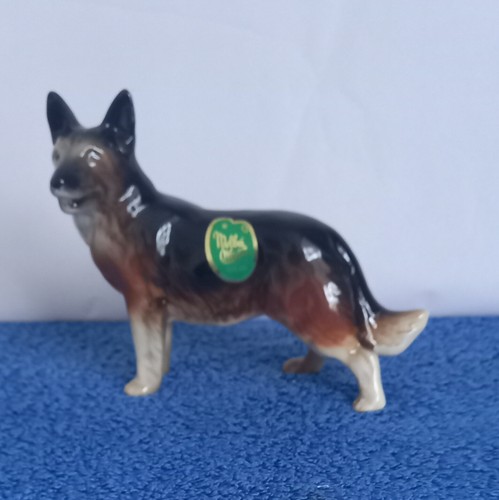 German shepherd figurine melba - german,