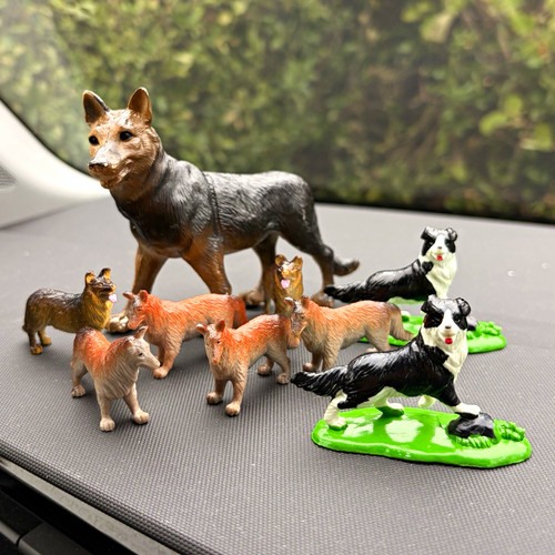 Lot mixed plastic dog - plastic,